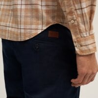 Spodnie męskie TIMBERLAND SPODNIE CLAREMONT TWILL CHINO PANTS STRAIGHT tbc0yh8g4331 kolor granatowy